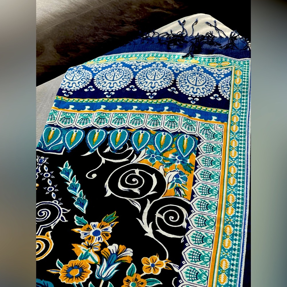 Dana XU Large Pashmina. 100% Wool.